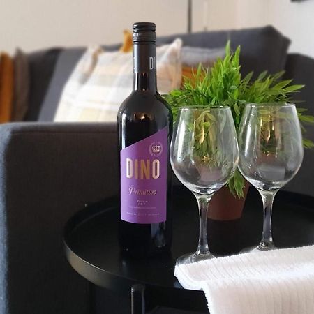 Spacious London Apartment 5 Min Walk To Leytonstone Underground Station And 5 Stops To Zone 1 Buitenkant foto