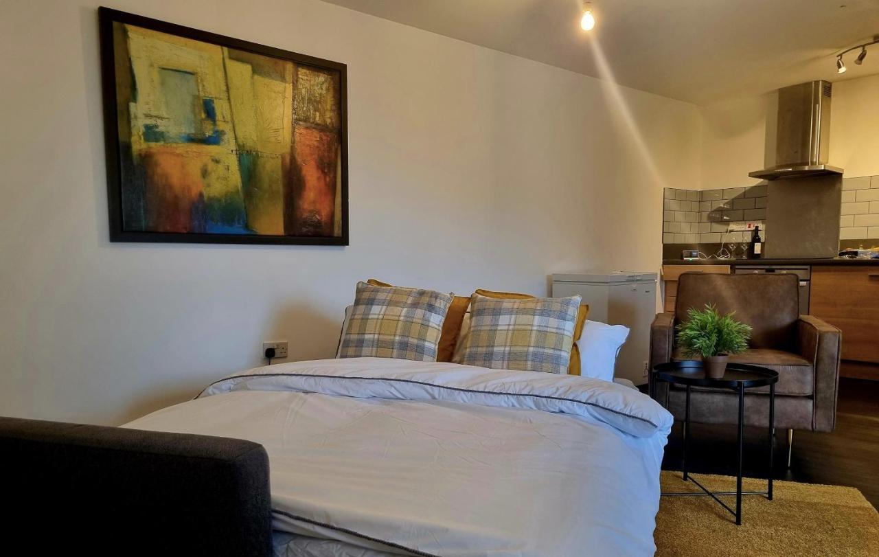 Spacious London Apartment 5 Min Walk To Leytonstone Underground Station And 5 Stops To Zone 1 Buitenkant foto