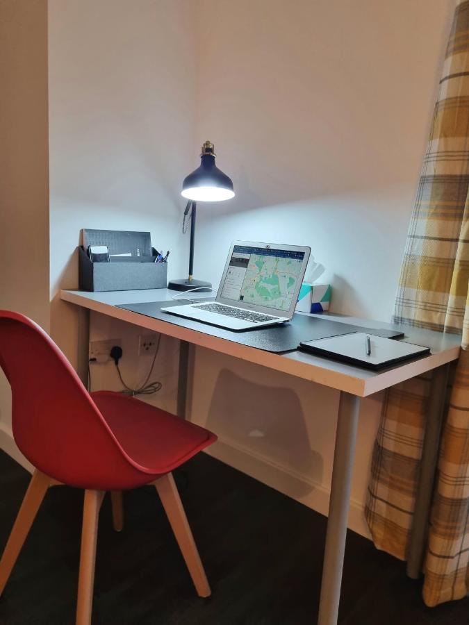 Spacious London Apartment 5 Min Walk To Leytonstone Underground Station And 5 Stops To Zone 1 Buitenkant foto